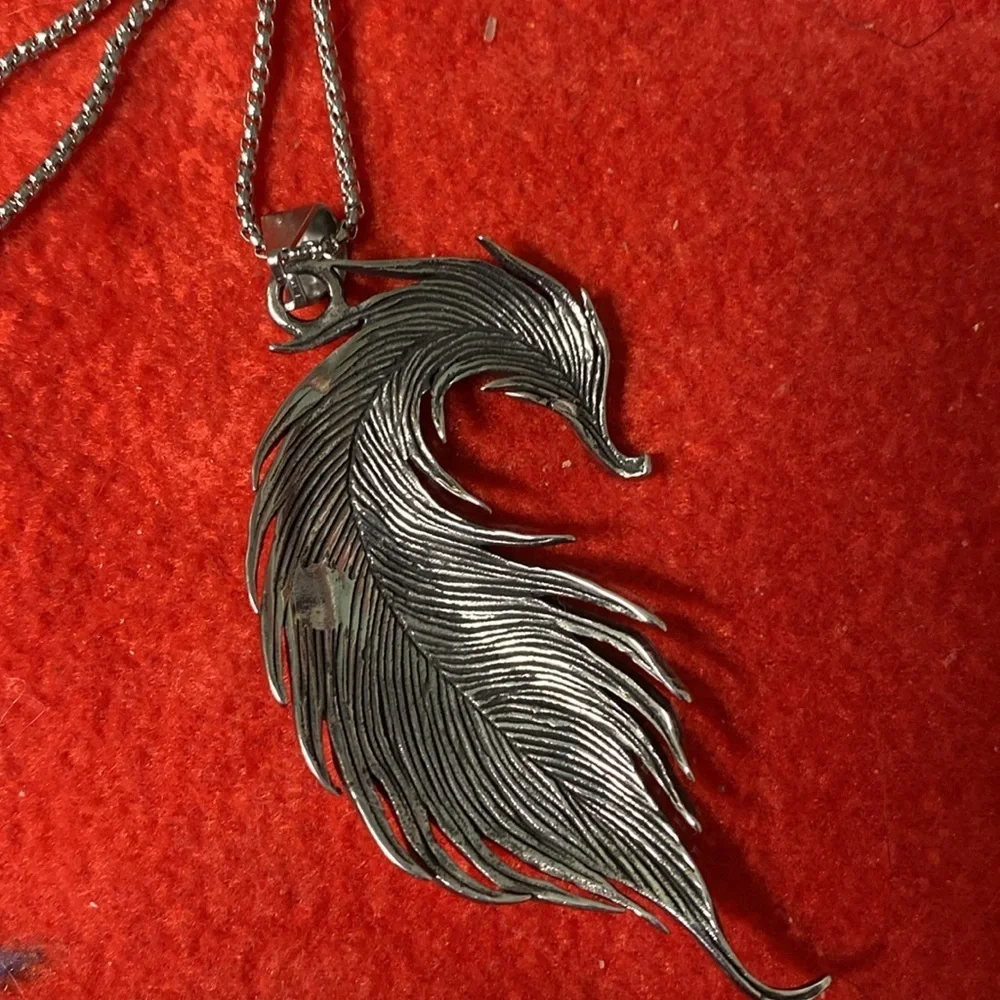 Native Feather Turquoise Stone Pendant Necklace